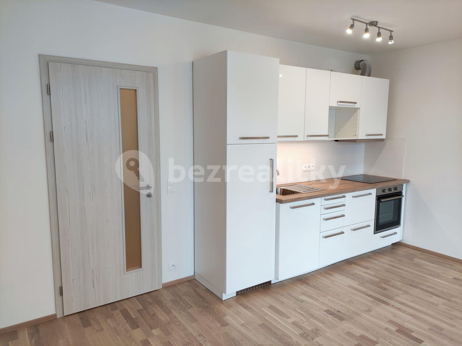 Studio flat to rent, 36 m², Saarinenova, Prague, Prague