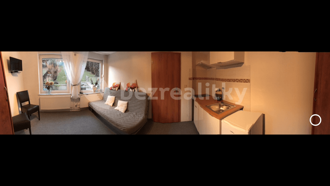 Small studio flat to rent, 16 m², K Ovčínu, Prague, Prague