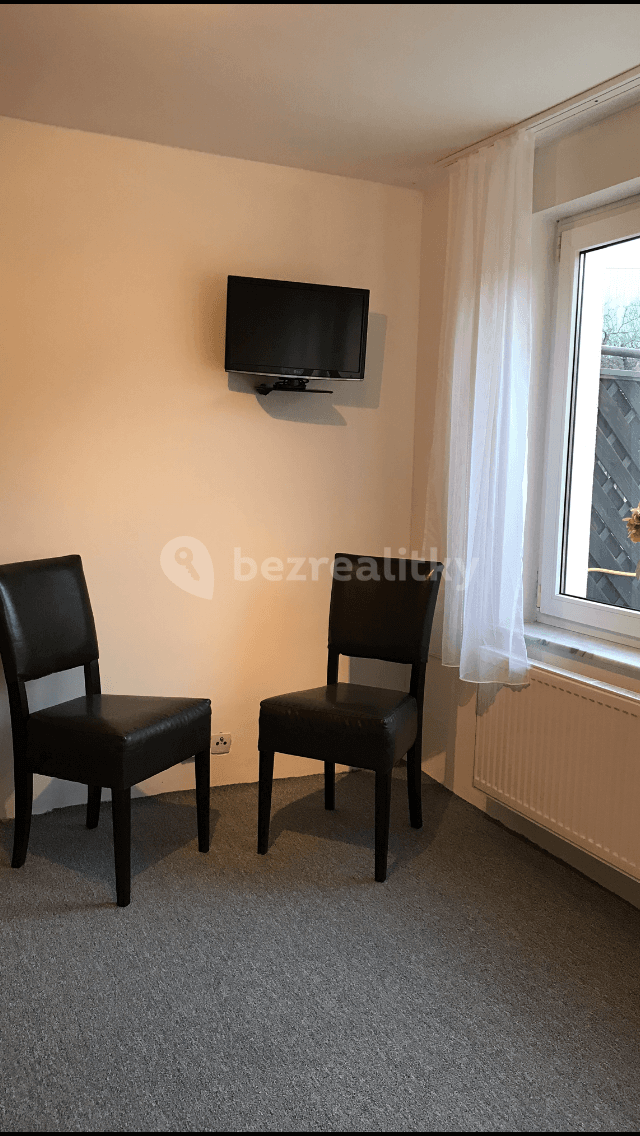 Small studio flat to rent, 16 m², K Ovčínu, Prague, Prague