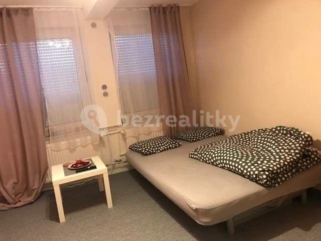 Small studio flat to rent, 16 m², K Ovčínu, Prague, Prague