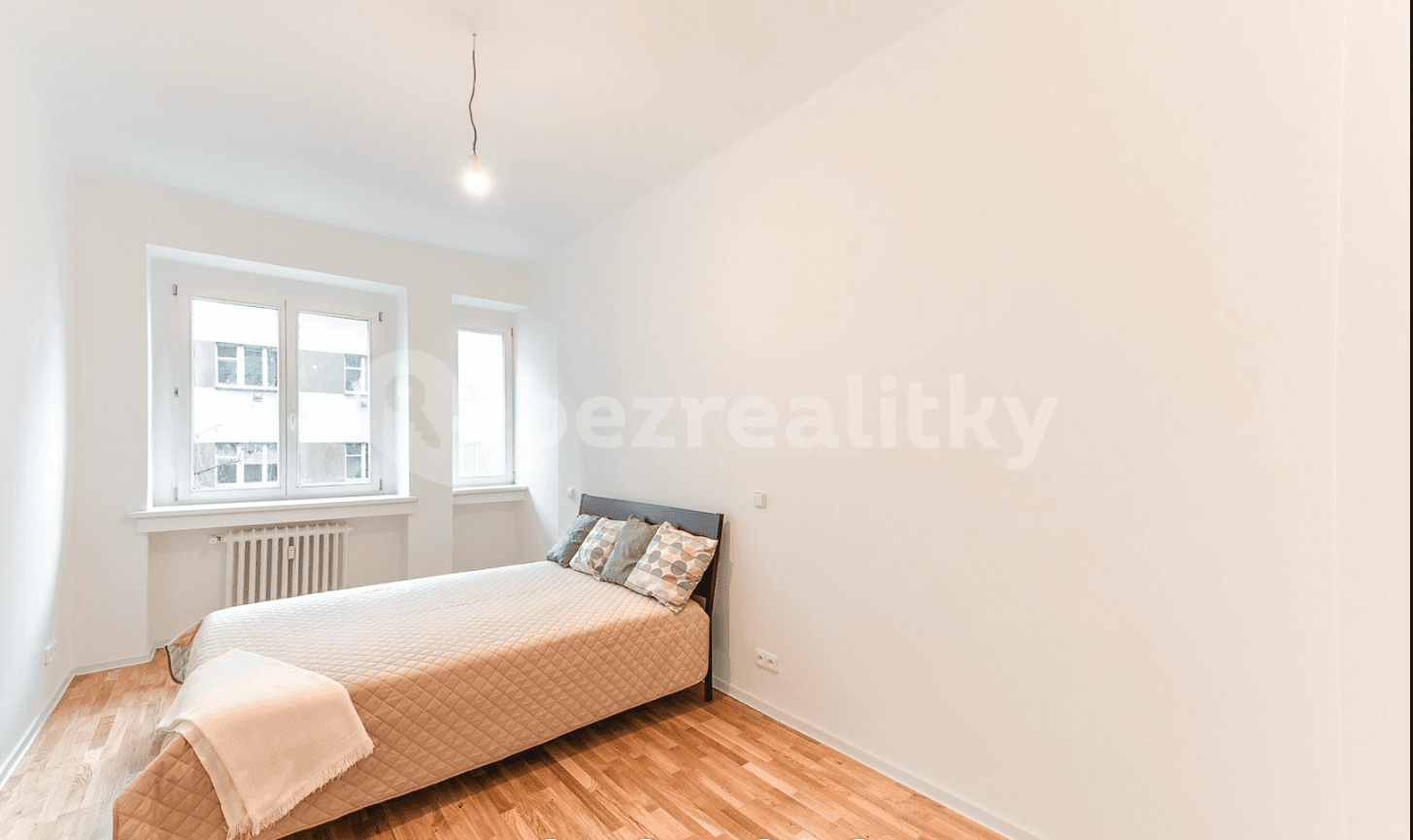 1 bedroom with open-plan kitchen flat to rent, 53 m², Lucemburská, Prague, Prague