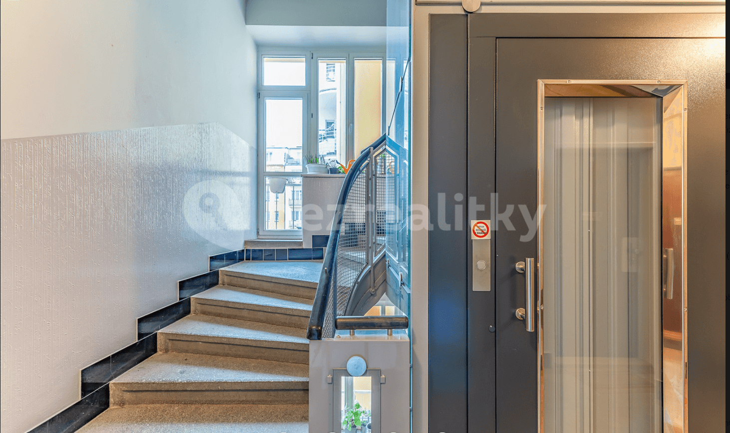 1 bedroom with open-plan kitchen flat to rent, 53 m², Lucemburská, Prague, Prague