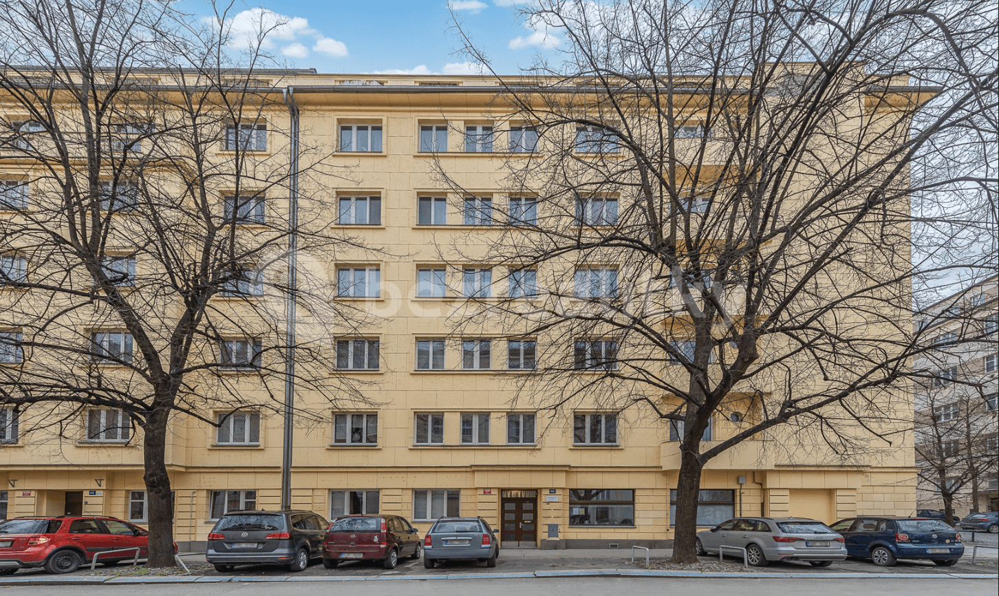 1 bedroom with open-plan kitchen flat to rent, 53 m², Lucemburská, Prague, Prague