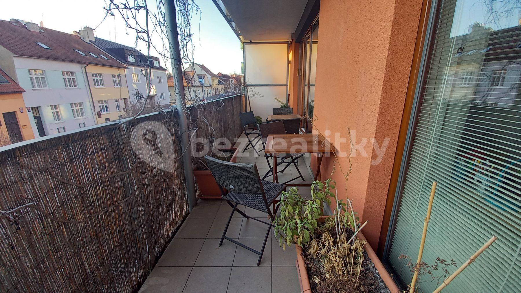 2 bedroom with open-plan kitchen flat to rent, 108 m², Březiněveská, Prague, Prague