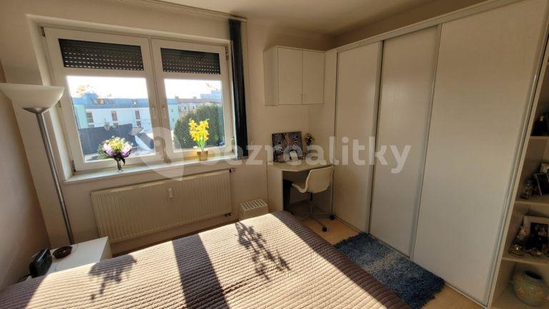 1 bedroom with open-plan kitchen flat to rent, 67 m², Nad Šutkou, Prague, Prague