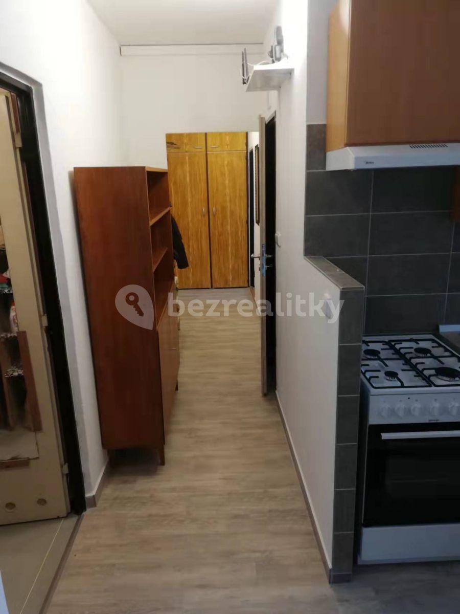 3 bedroom flat to rent, 74 m², Demlova, Jihlava, Vysočina Region