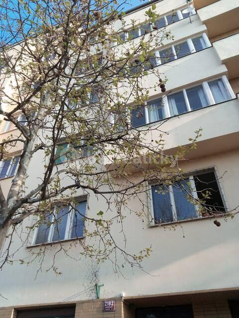 1 bedroom with open-plan kitchen flat to rent, 52 m², Šrobárova, Prague, Prague