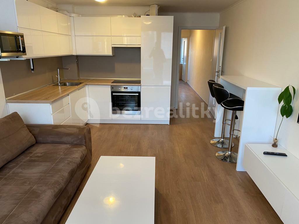 1 bedroom with open-plan kitchen flat to rent, 44 m², Valchařská, Brno, Jihomoravský Region