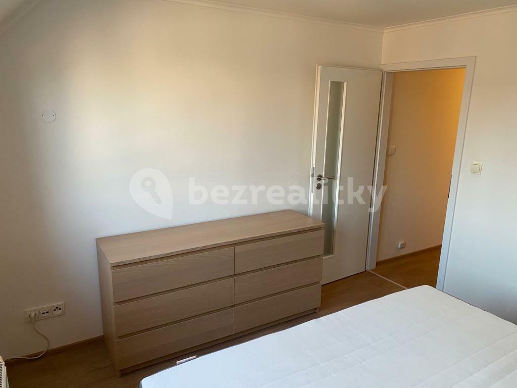 1 bedroom with open-plan kitchen flat to rent, 44 m², Valchařská, Brno, Jihomoravský Region