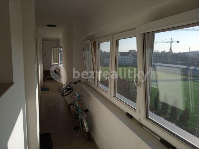 1 bedroom with open-plan kitchen flat to rent, 31 m², Osadní, Prague, Prague