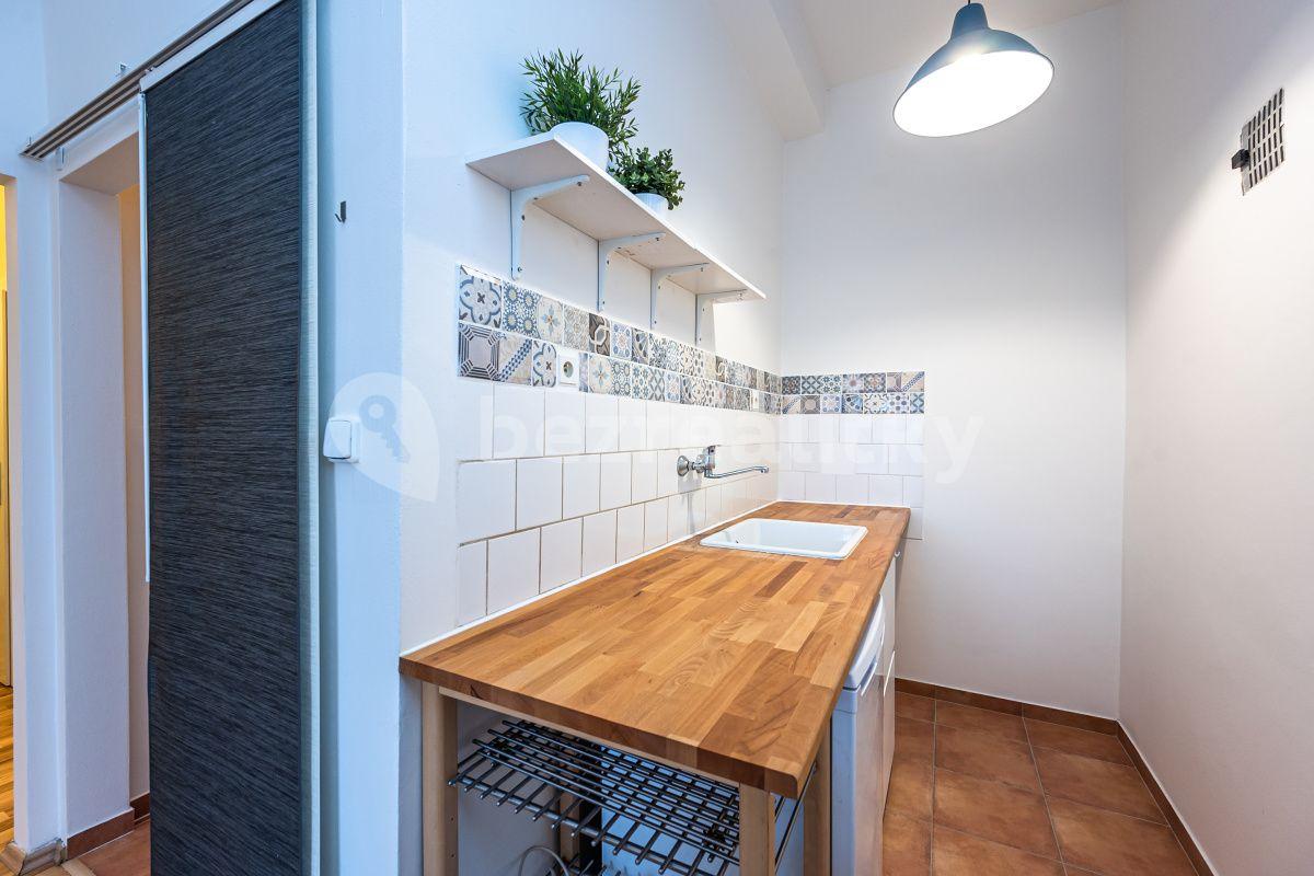 Studio flat to rent, 32 m², 28. pluku, Prague, Prague