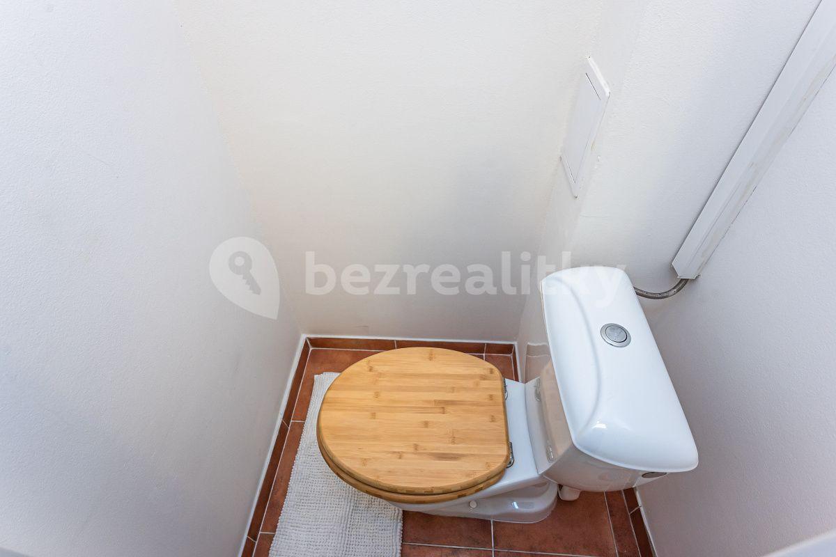 Studio flat to rent, 32 m², 28. pluku, Prague, Prague