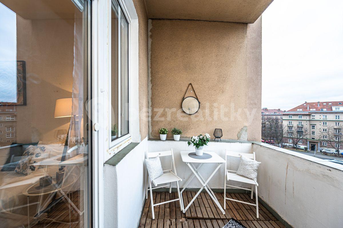 Studio flat to rent, 32 m², 28. pluku, Prague, Prague