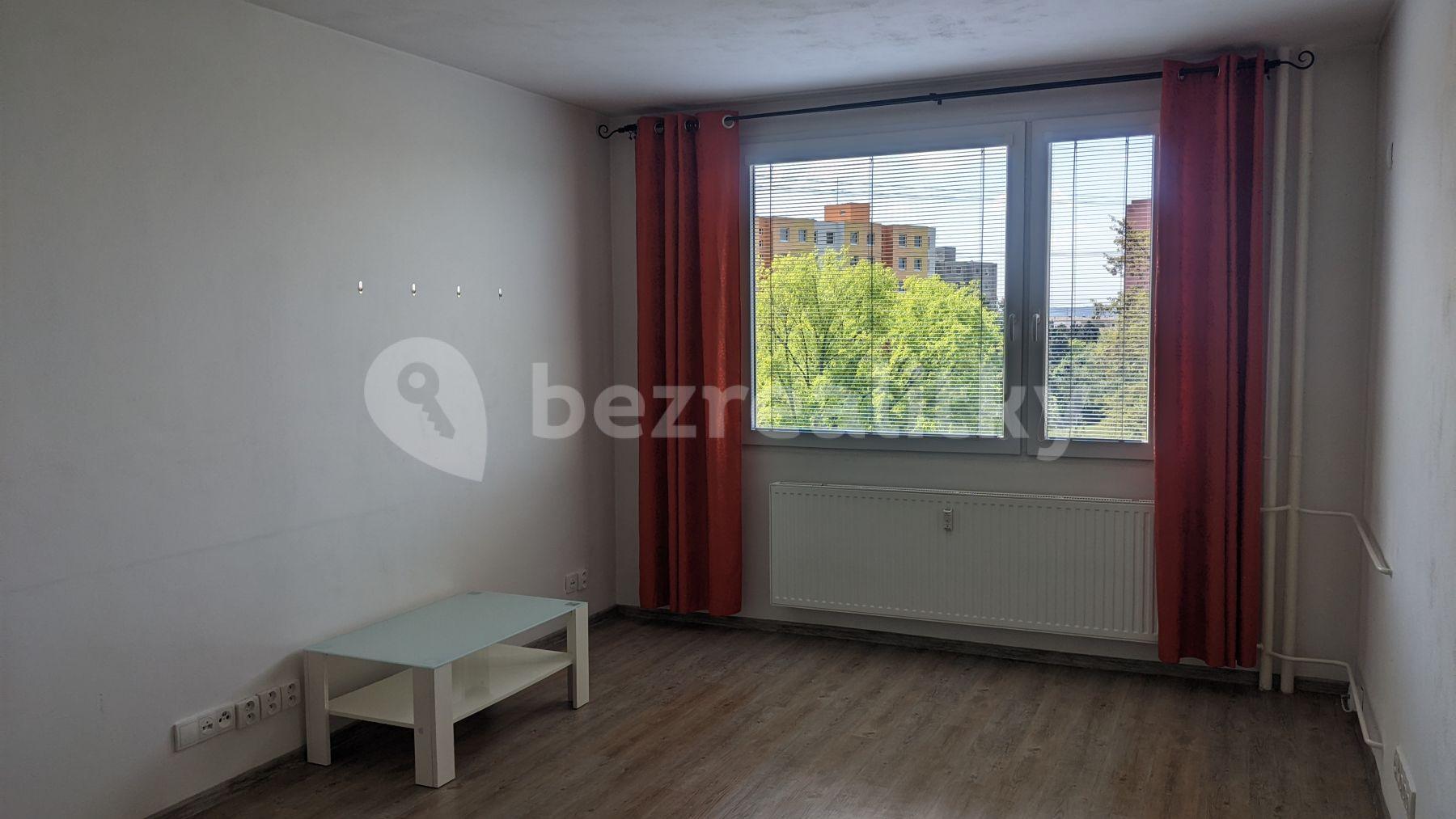 4 bedroom flat to rent, 80 m², Dobevská, Prague, Prague