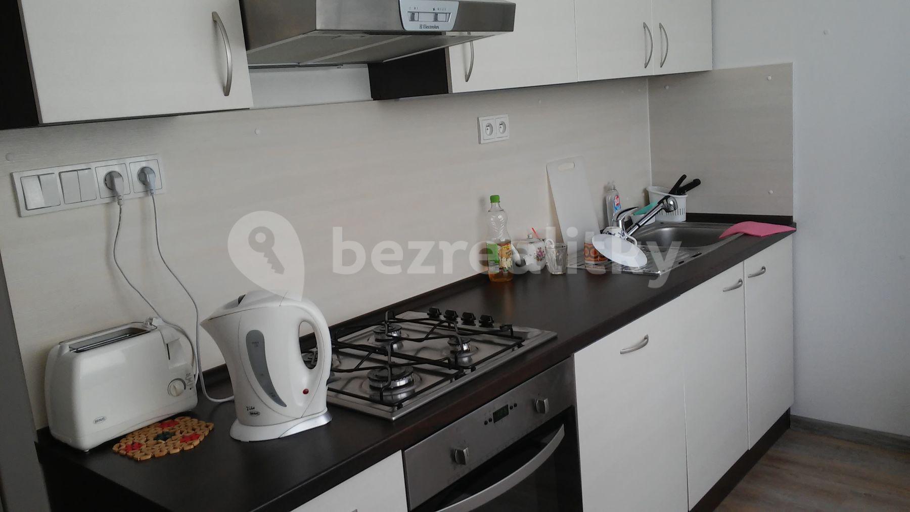 4 bedroom flat to rent, 80 m², Dobevská, Prague, Prague