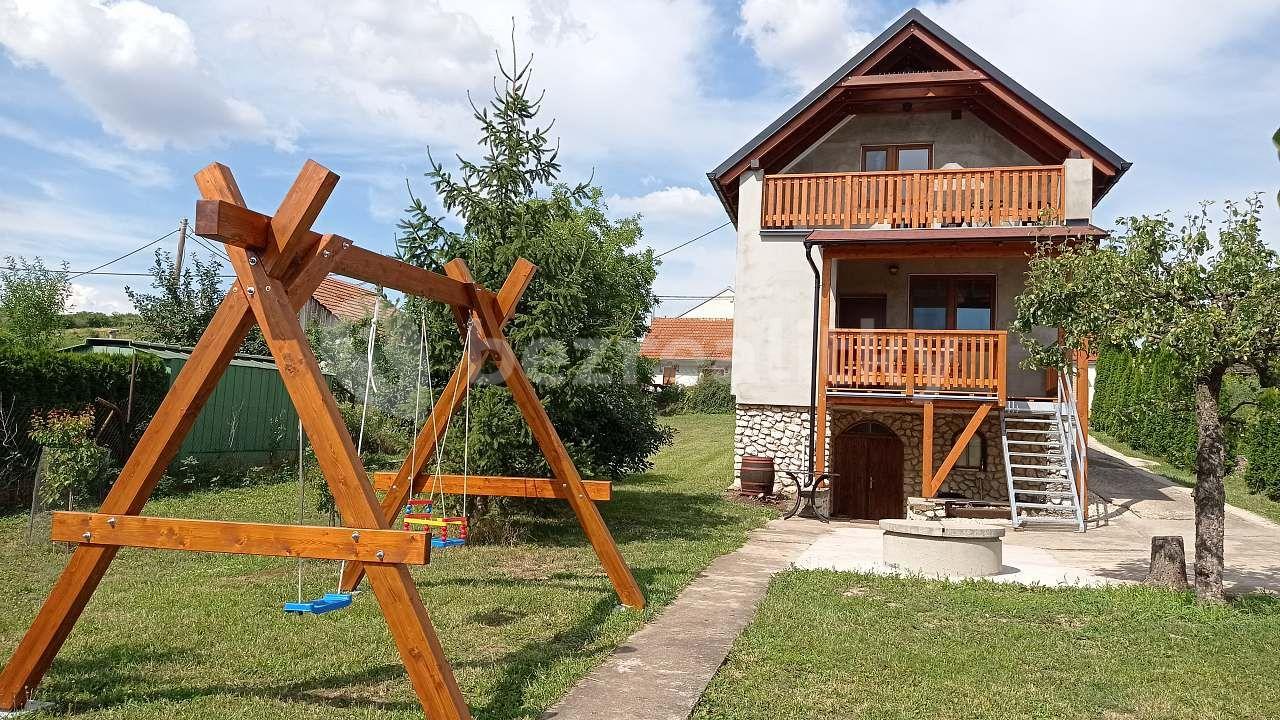 recreational property to rent, 0 m², Velké Bílovice, Jihomoravský Region