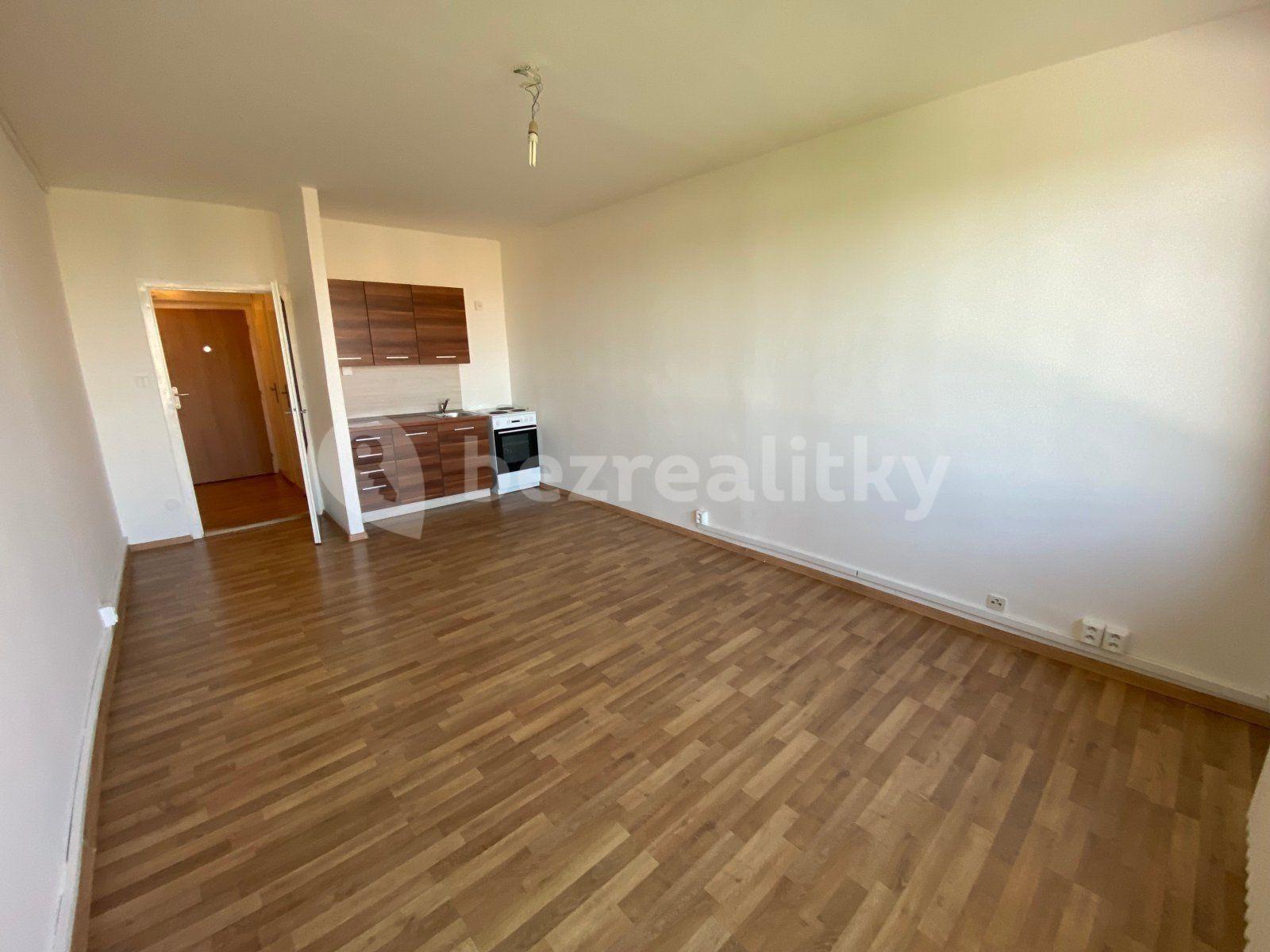 Studio flat to rent, 27 m², Okružní, Orlová, Moravskoslezský Region