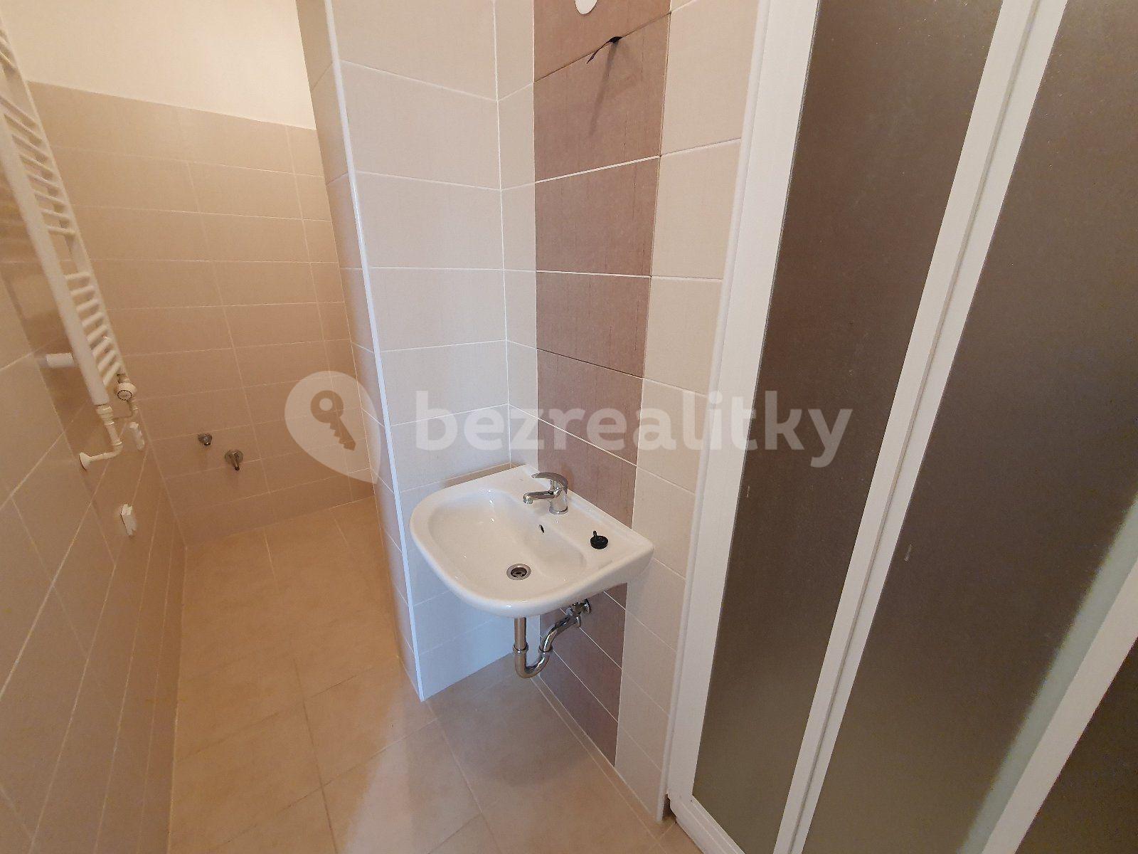 Studio flat to rent, 29 m², tř. Osvobození, Karviná, Moravskoslezský Region