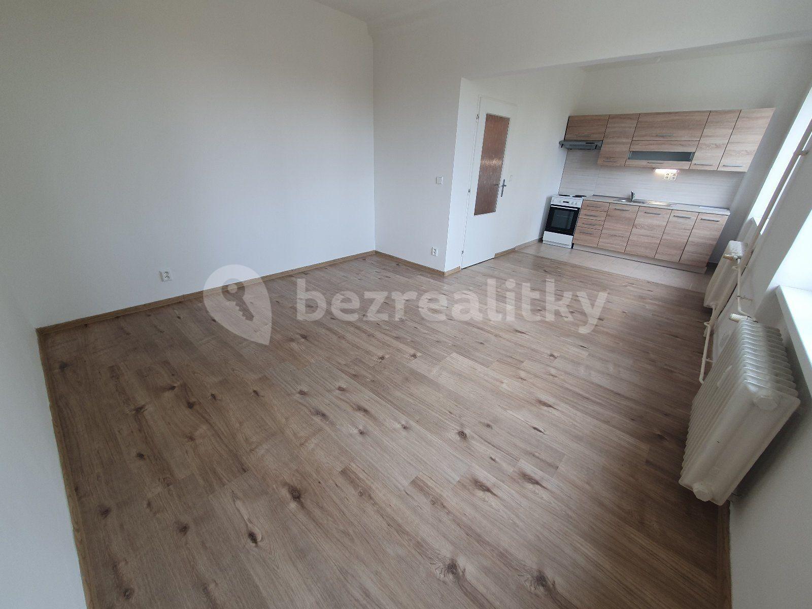 Studio flat to rent, 29 m², tř. Osvobození, Karviná, Moravskoslezský Region