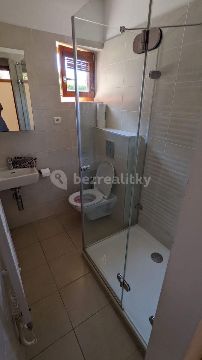 house to rent, 150 m², Bezručova, Zeleneč, Středočeský Region