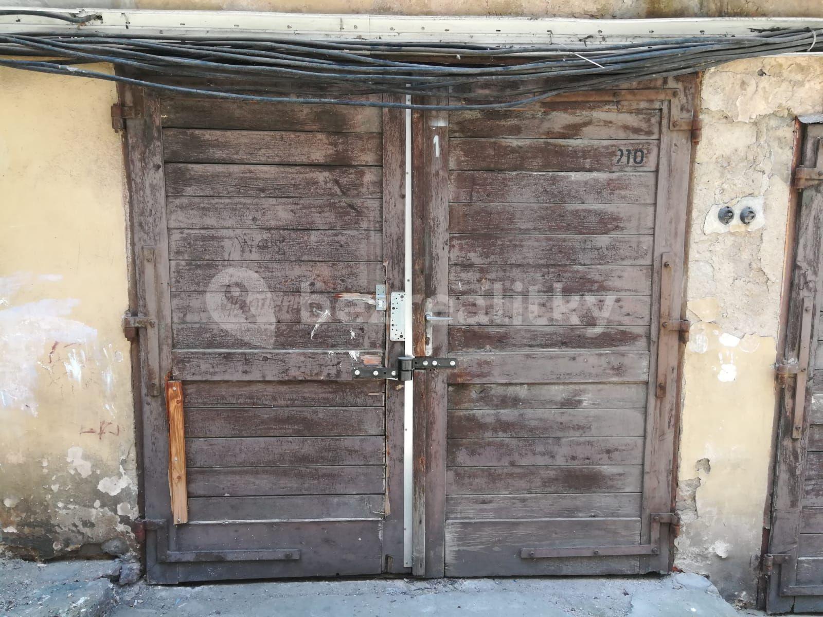 garage to rent, 17 m², Vltavská, Prague, Prague