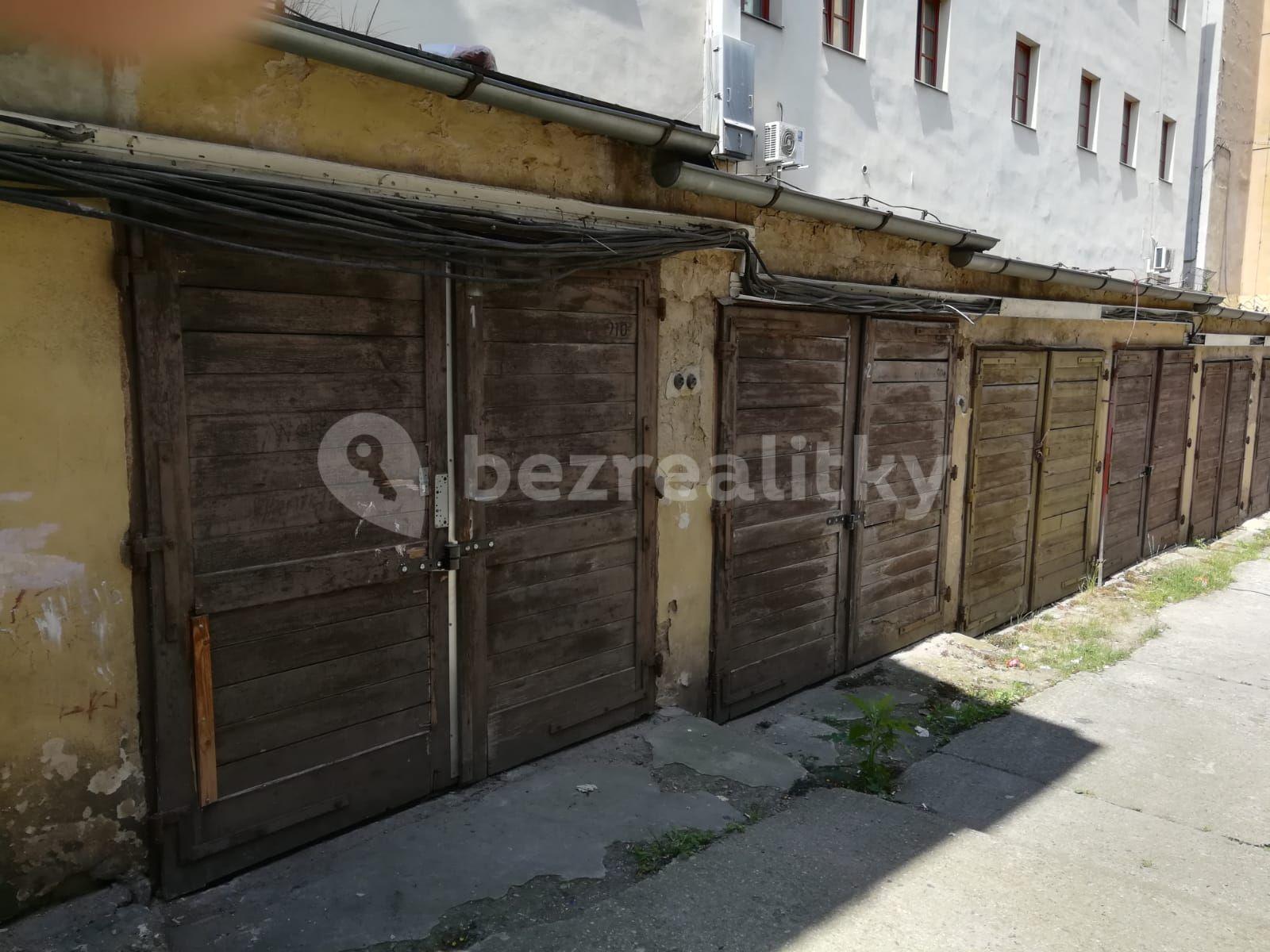 garage to rent, 17 m², Vltavská, Prague, Prague