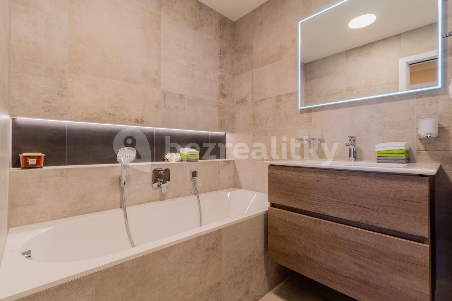 2 bedroom flat for sale, 77 m², Čéčova, České Budějovice, Jihočeský Region