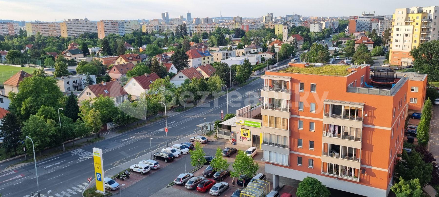 3 bedroom with open-plan kitchen flat to rent, 94 m², U Kamýku, Prague, Prague