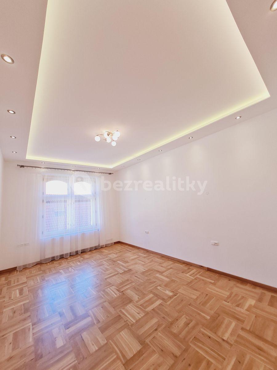 2 bedroom flat to rent, 91 m², Na Zderaze, Prague, Prague