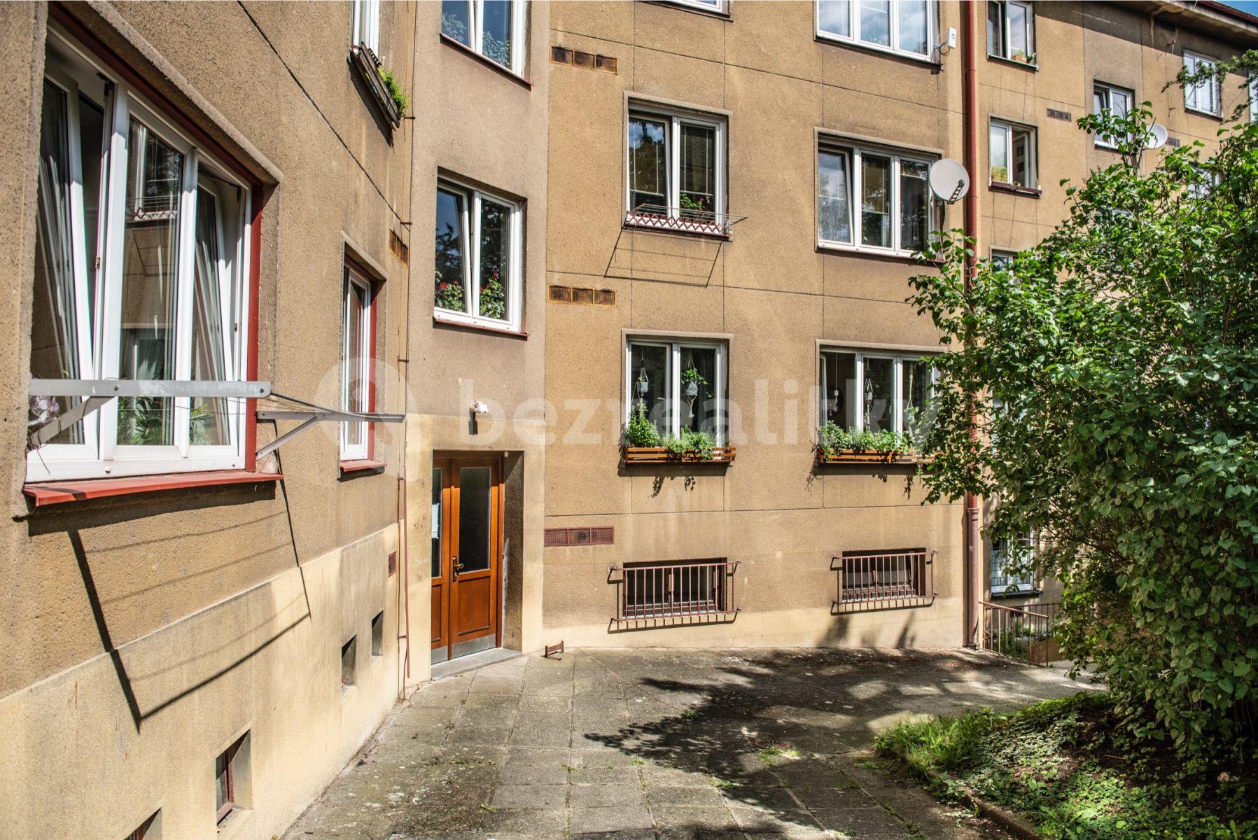 1 bedroom with open-plan kitchen flat to rent, 53 m², Patočkova, Prague, Prague