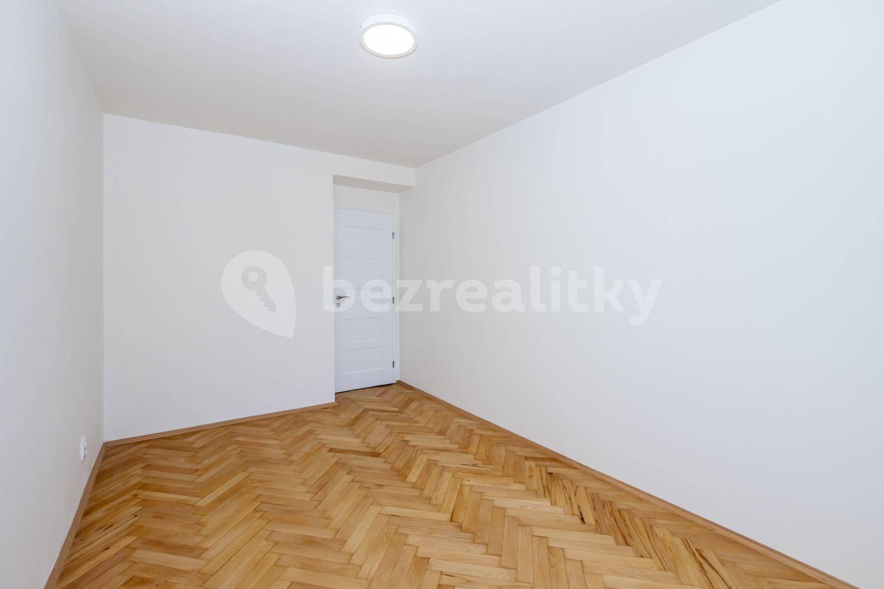 2 bedroom with open-plan kitchen flat to rent, 65 m², Dukelská, Odolena Voda, Středočeský Region