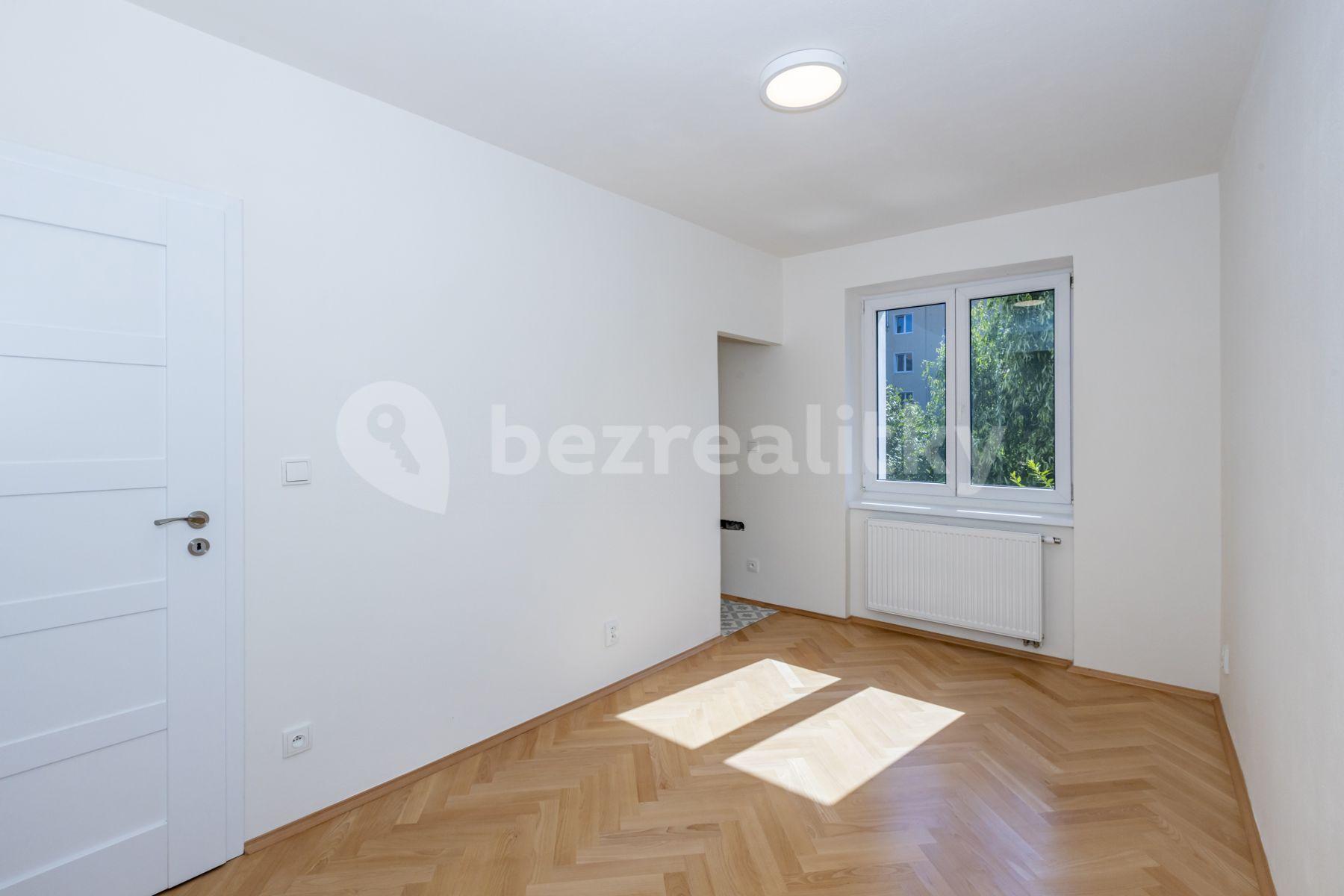 2 bedroom with open-plan kitchen flat to rent, 65 m², Dukelská, Odolena Voda, Středočeský Region