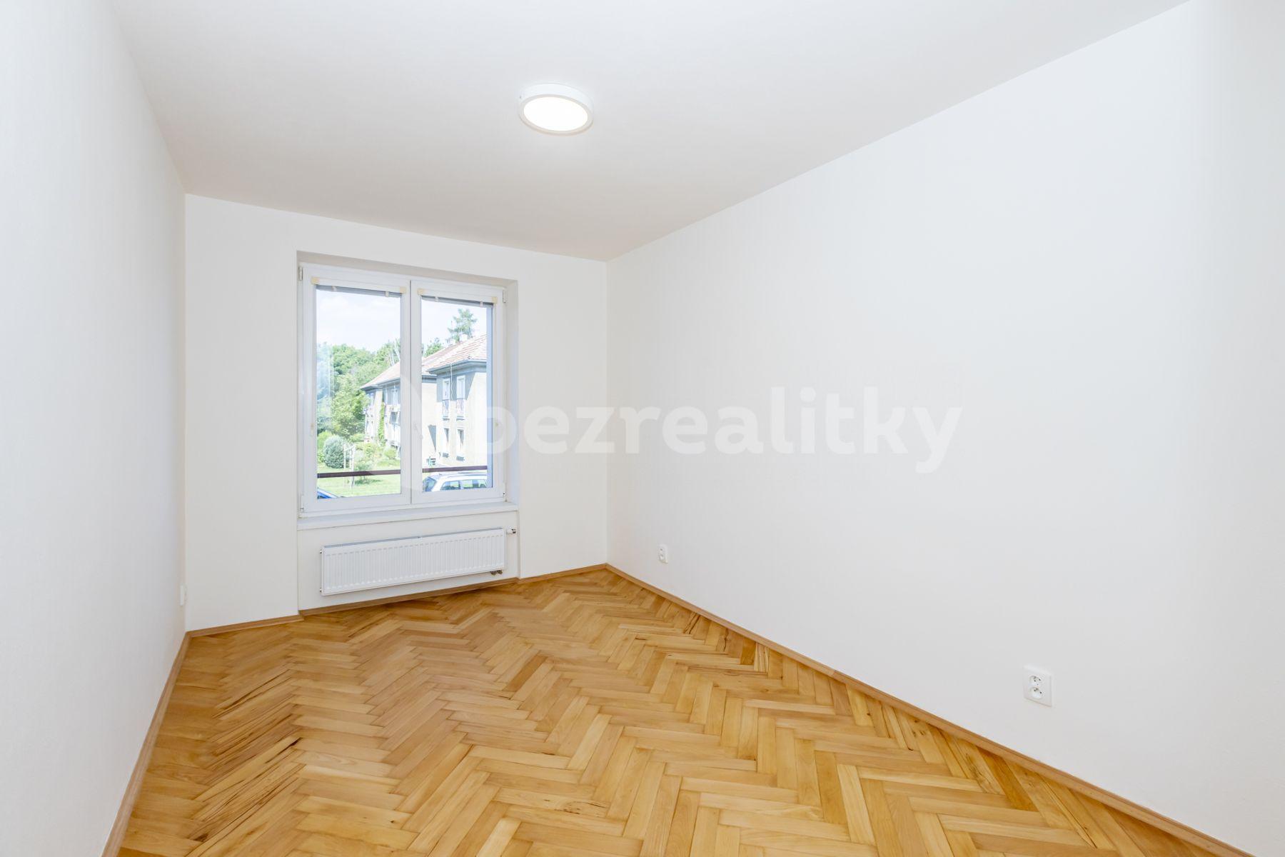 2 bedroom with open-plan kitchen flat to rent, 65 m², Dukelská, Odolena Voda, Středočeský Region