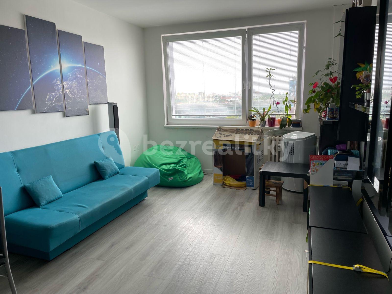 2 bedroom with open-plan kitchen flat to rent, 67 m², Klírova, Prague, Prague