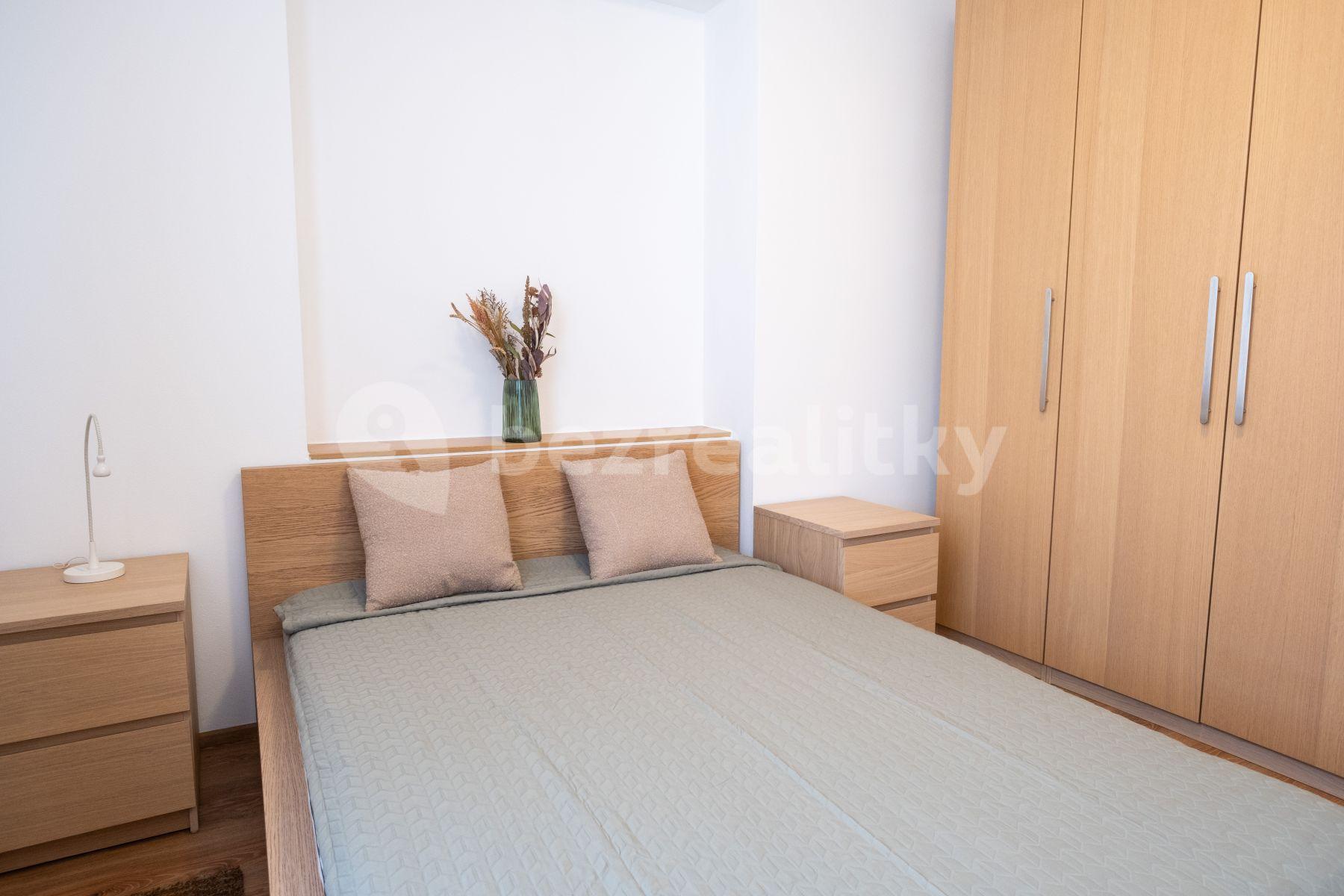 2 bedroom flat to rent, 37 m², Zenklova, Prague, Prague