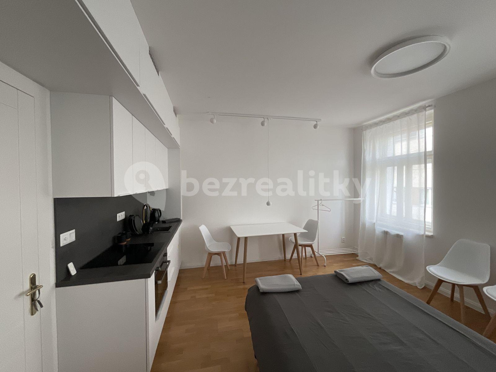 Studio flat to rent, 27 m², Rubešova, Prague, Prague