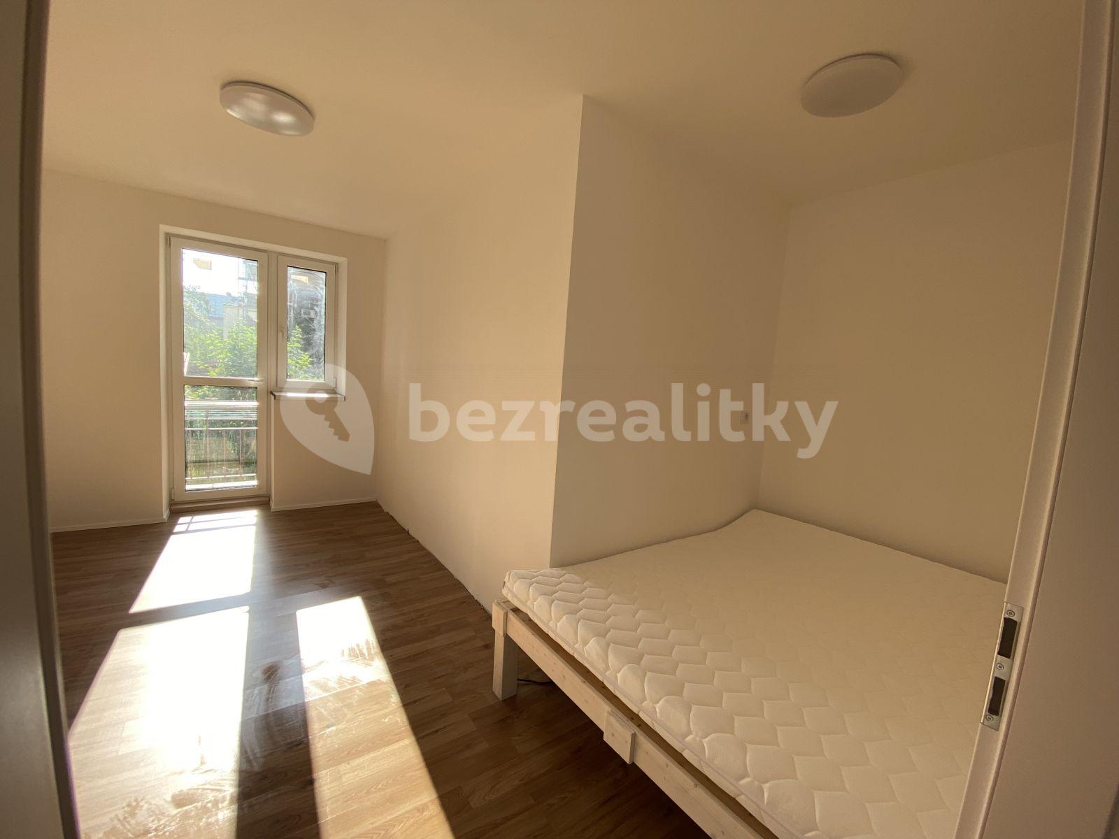 1 bedroom with open-plan kitchen flat to rent, 58 m², Zborovské náměstí, Pardubice, Pardubický Region