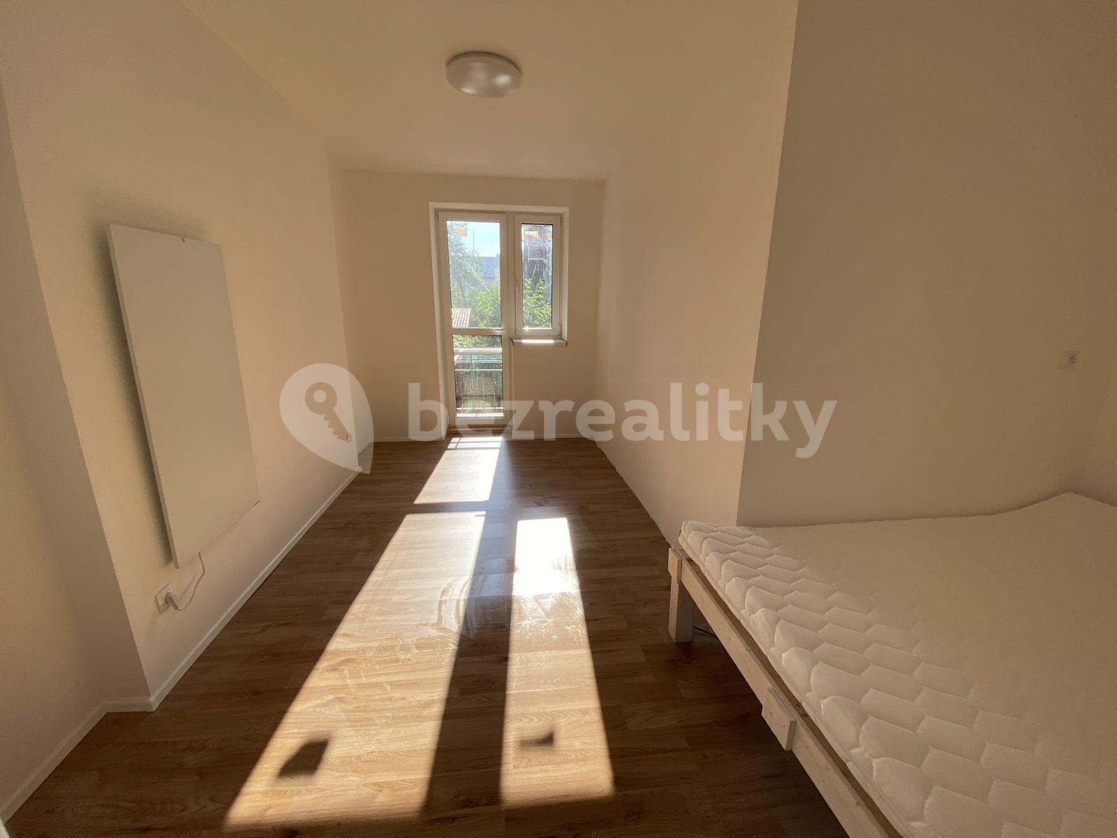 1 bedroom with open-plan kitchen flat to rent, 58 m², Zborovské náměstí, Pardubice, Pardubický Region