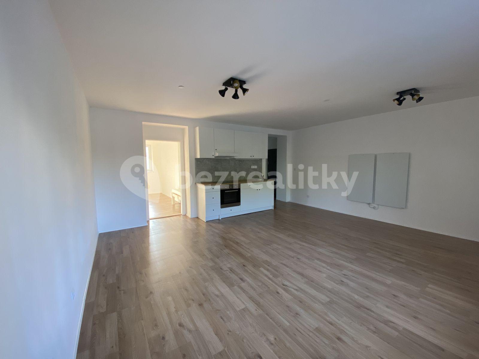 1 bedroom with open-plan kitchen flat to rent, 58 m², Zborovské náměstí, Pardubice, Pardubický Region