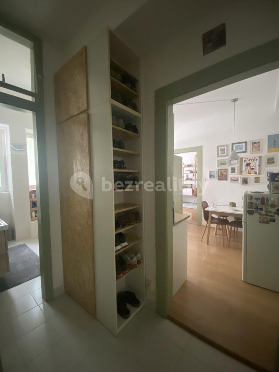 1 bedroom with open-plan kitchen flat to rent, 40 m², Dačického, Prague, Prague