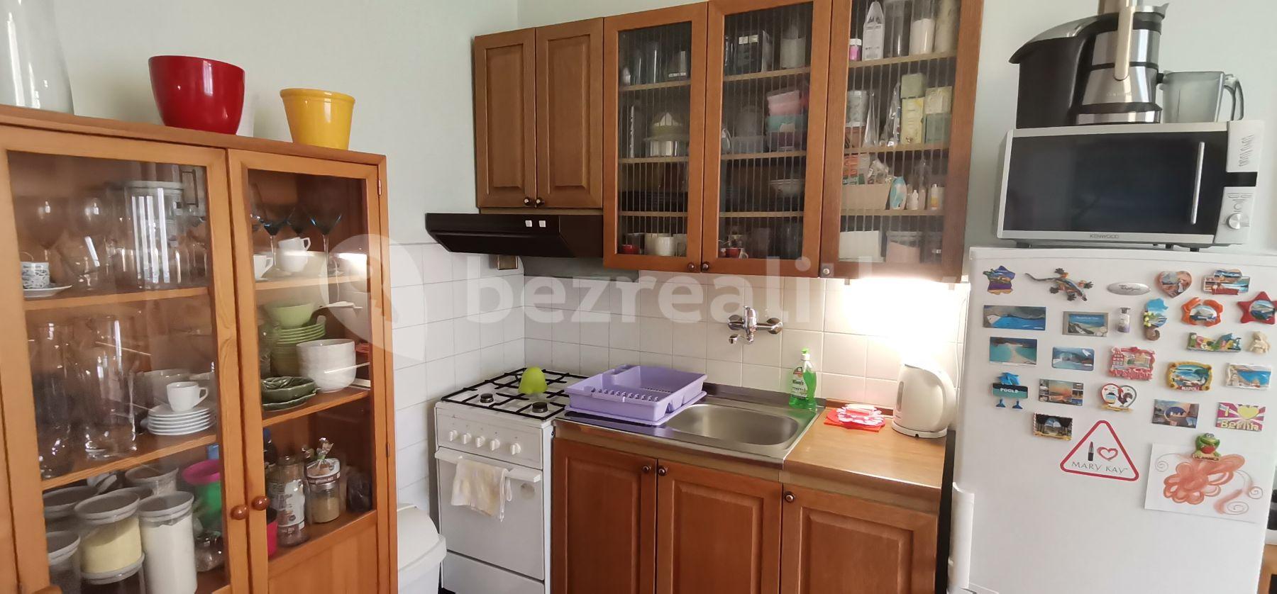 Studio flat to rent, 37 m², Na Maninách, Prague, Prague