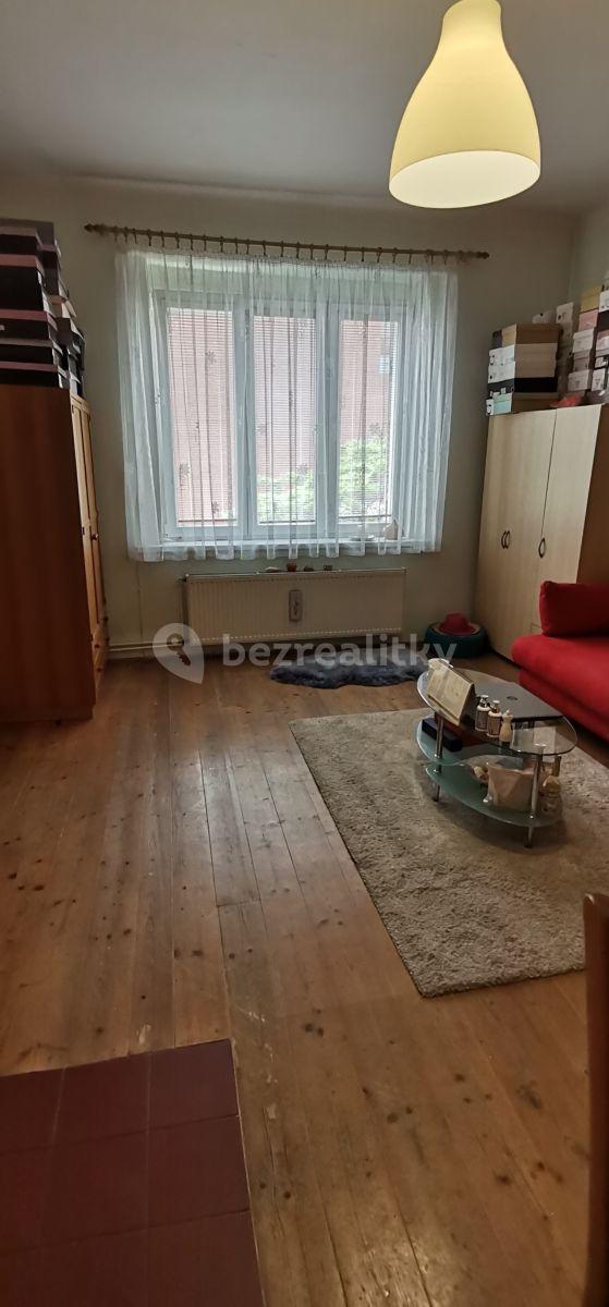 Studio flat to rent, 37 m², Na Maninách, Prague, Prague