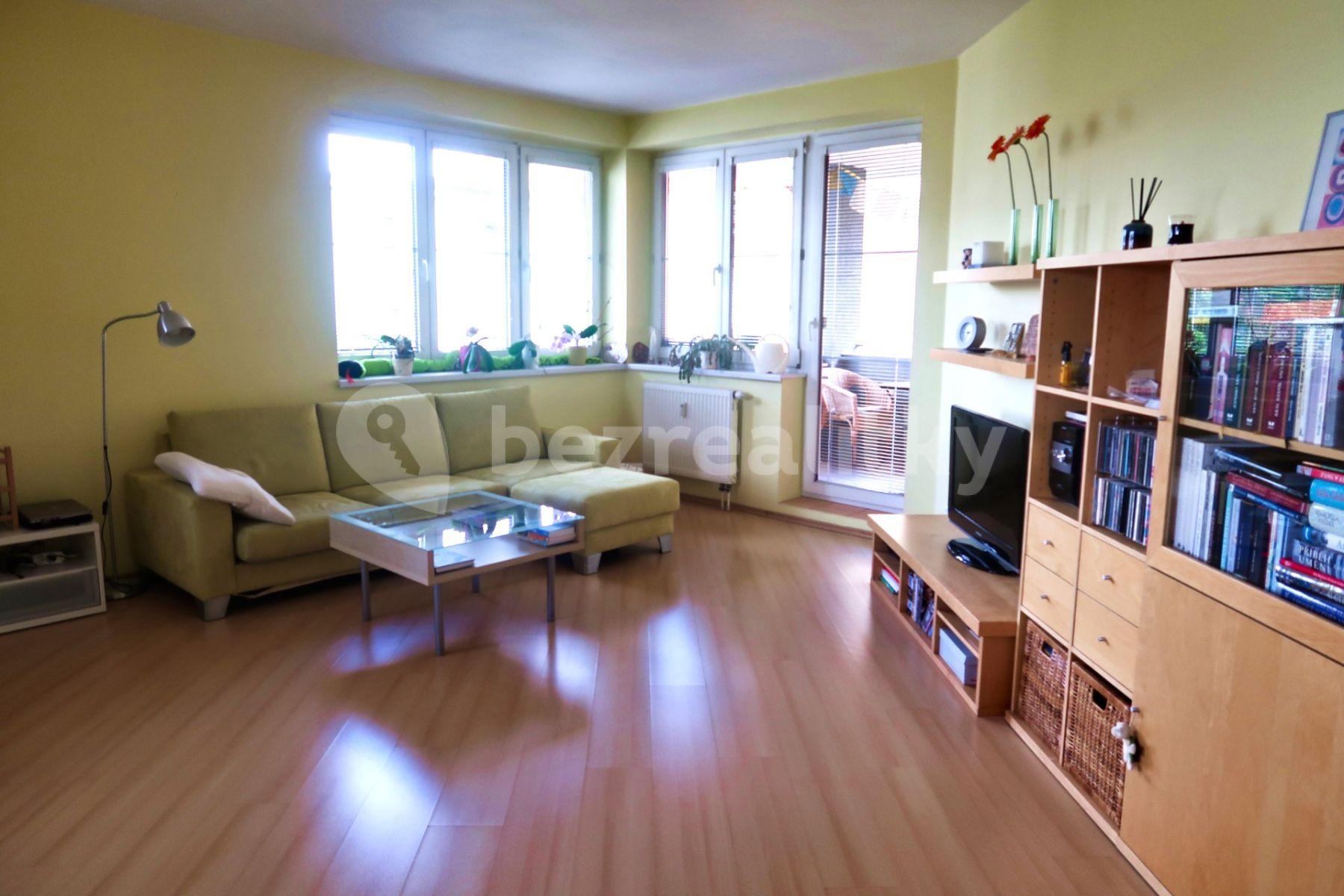 2 bedroom with open-plan kitchen flat for sale, 89 m², Kmochova, Hostivice, Středočeský Region