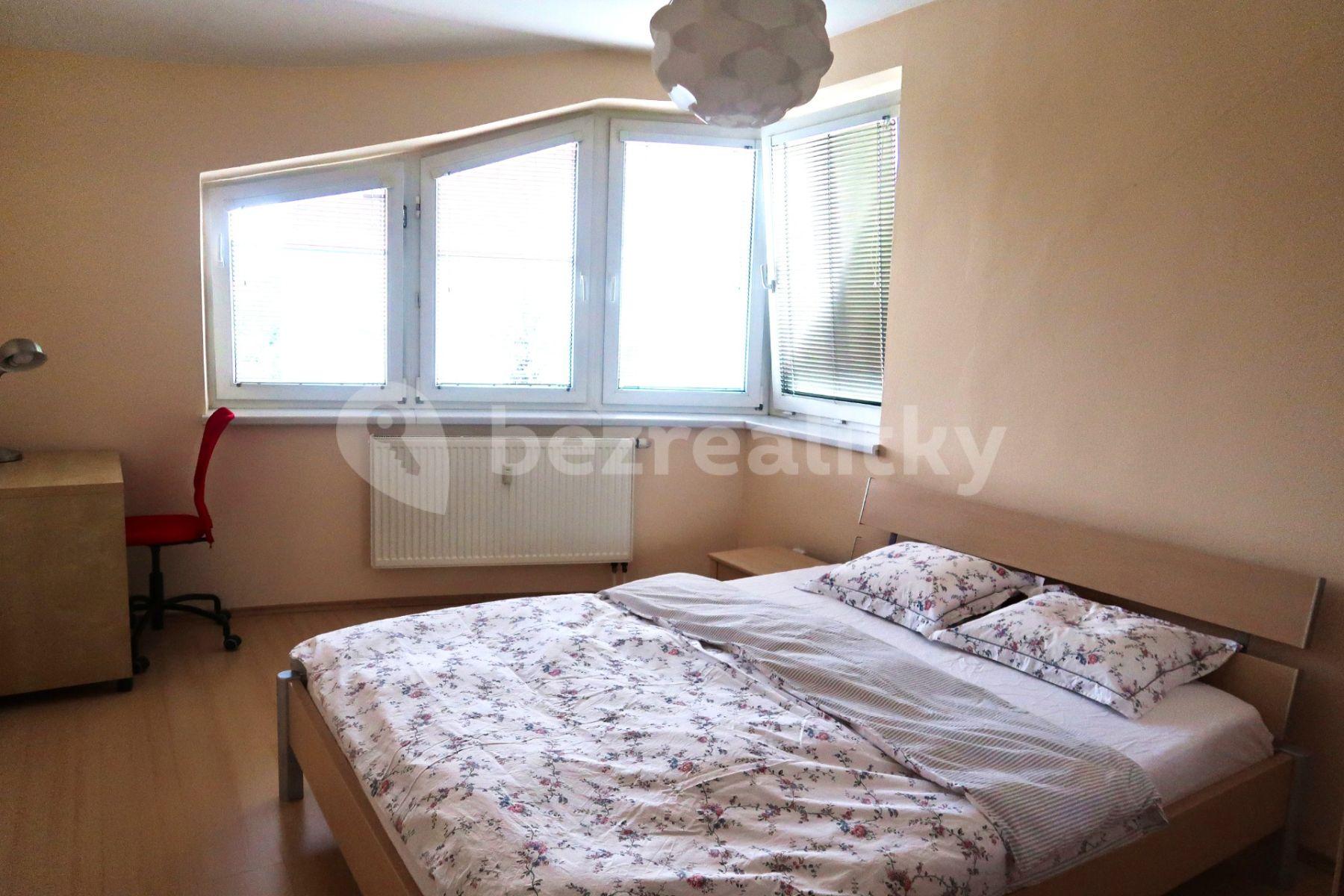 2 bedroom with open-plan kitchen flat for sale, 89 m², Kmochova, Hostivice, Středočeský Region