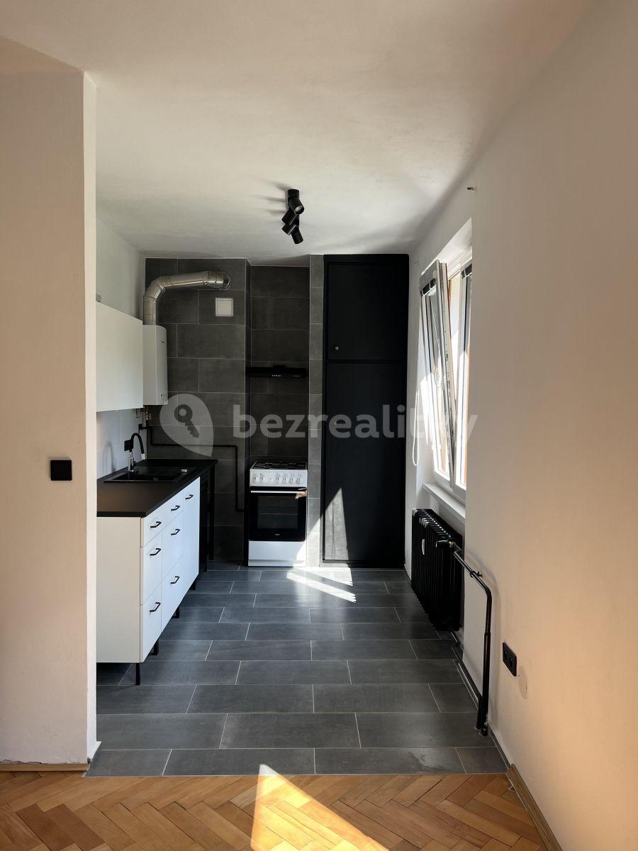 1 bedroom with open-plan kitchen flat to rent, 56 m², Marie Pujmanové, Trutnov, Královéhradecký Region