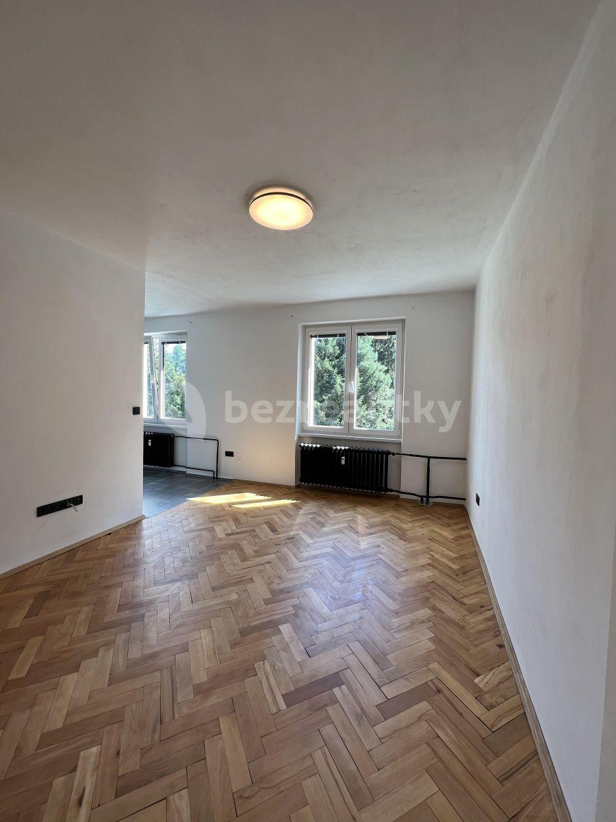 1 bedroom with open-plan kitchen flat to rent, 56 m², Marie Pujmanové, Trutnov, Královéhradecký Region