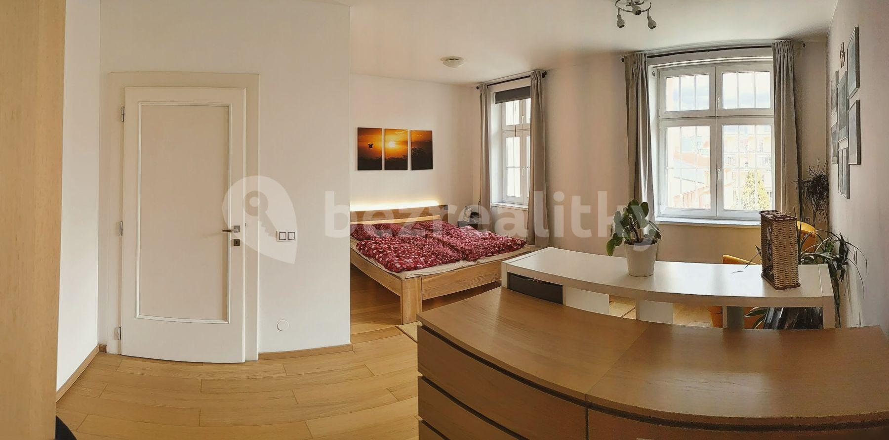 2 bedroom with open-plan kitchen flat to rent, 92 m², Příční, Brno, Jihomoravský Region