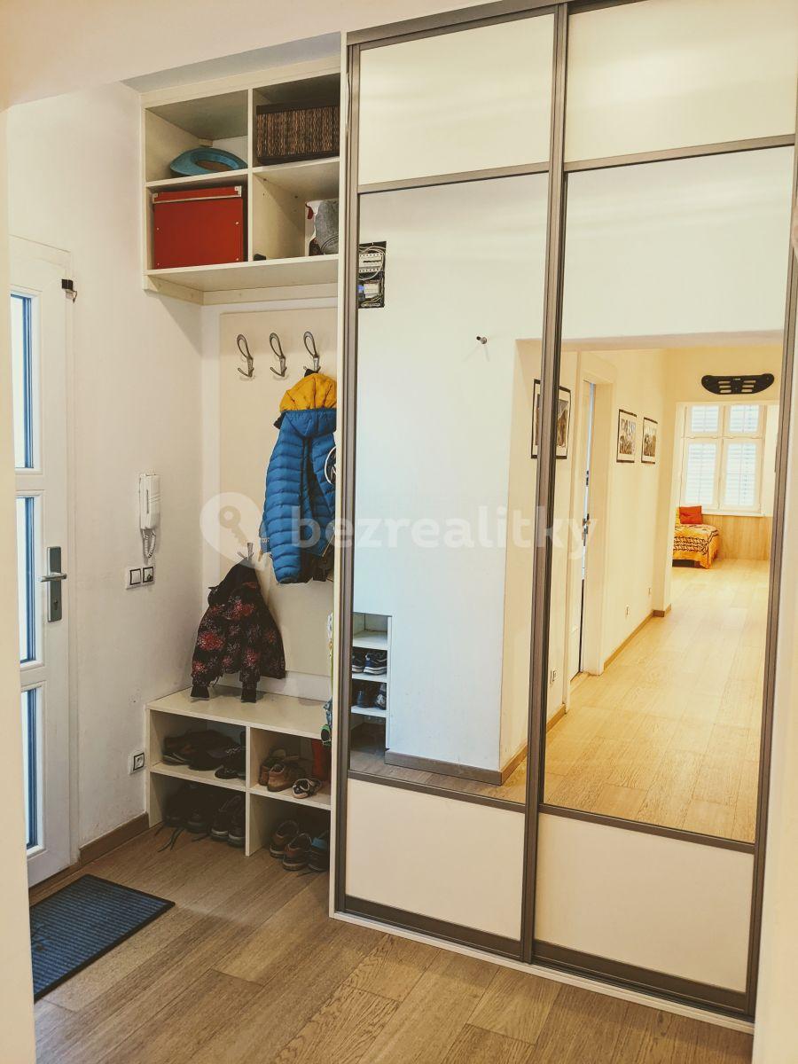 2 bedroom with open-plan kitchen flat to rent, 92 m², Příční, Brno, Jihomoravský Region