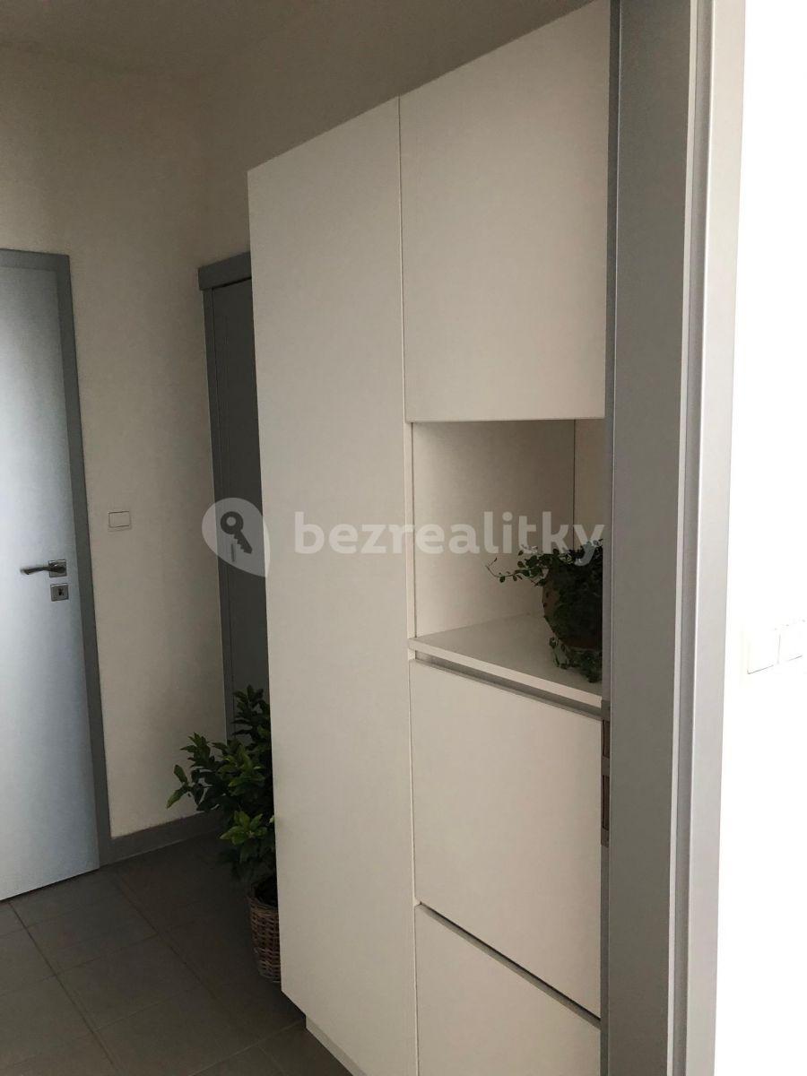 Studio flat to rent, 48 m², Kollárova, Hradec Králové, Královéhradecký Region