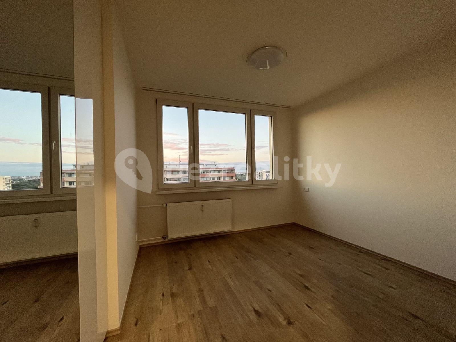 2 bedroom with open-plan kitchen flat to rent, 62 m², Bernolákova, Prague, Prague